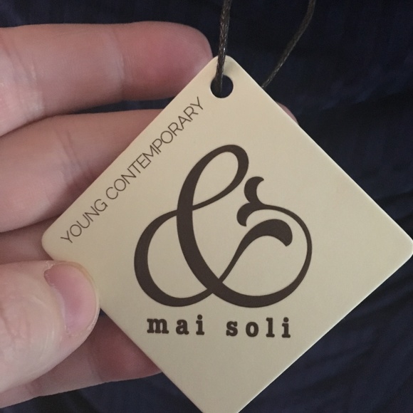 Mai Soli Top - Picture 3 of 4